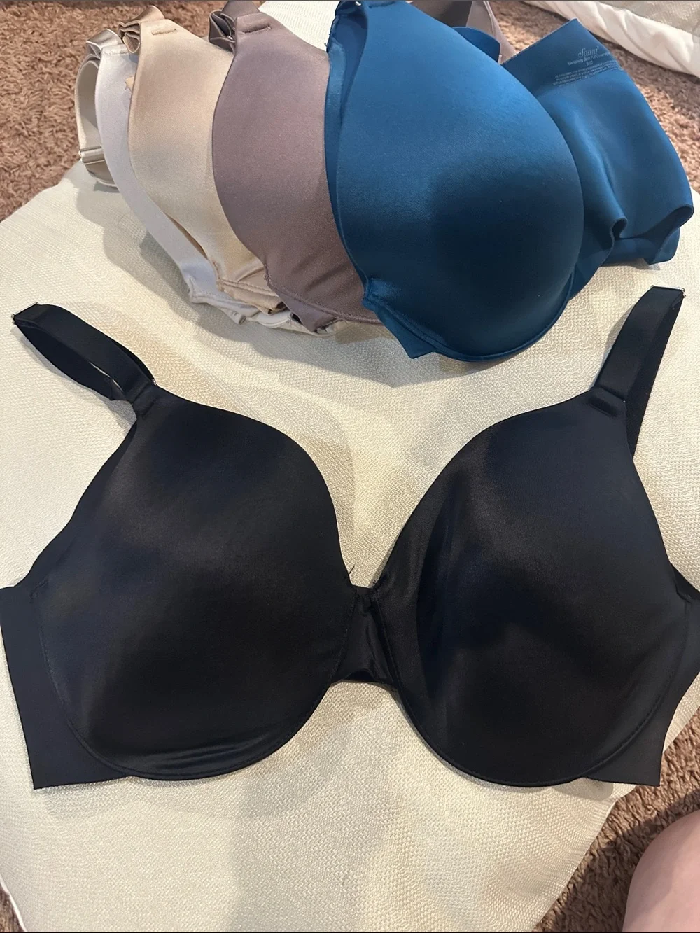 Soma Vanishing Back Full Coverage (bundle of 5) 36D - Picture 2 of 3